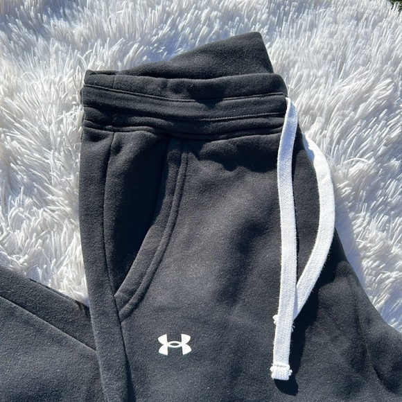 Under Armour Rival Fleece Women’s Joggers
Size Small Black with White Details - Picture 5 of 14